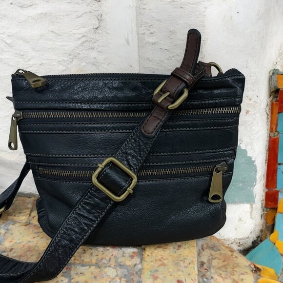 Fossil Black Leather Explorer Shoulder Bag Crossbody Bag With Adjustable Strap - Picture 1 of 8